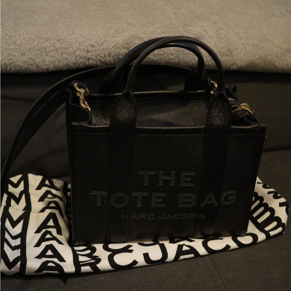 Marc Jacobs The Leather Tote Bag - Picture 11 of 13